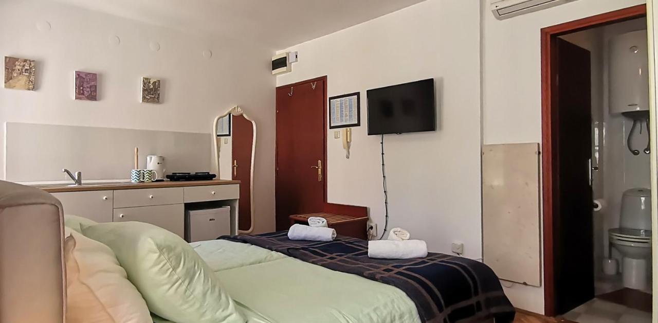 Studio Apartment L&G 罗维尼 外观 照片